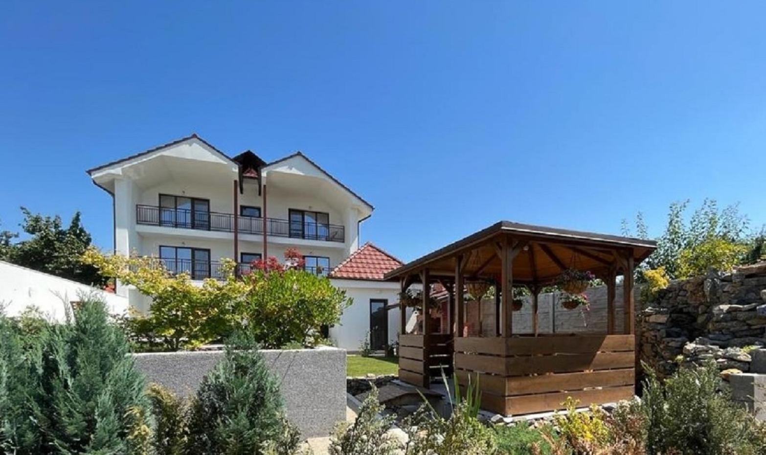 Trend Arad Exterior foto